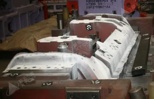 汽車沖壓模質(zhì)量檢測(cè)-藍(lán)光三維掃描儀