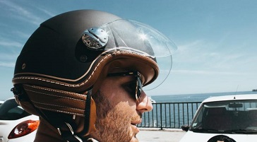 藍(lán)光三維掃描儀用于頭盔三維掃描逆向設(shè)計(jì)