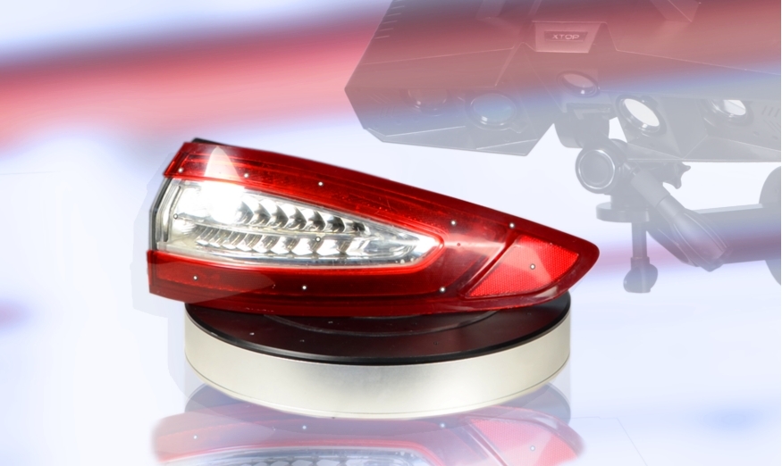 藍(lán)光三維掃描儀掃描汽車車燈注塑件.jpg 藍(lán)光三維掃描儀掃描汽車車燈注塑件.jpg