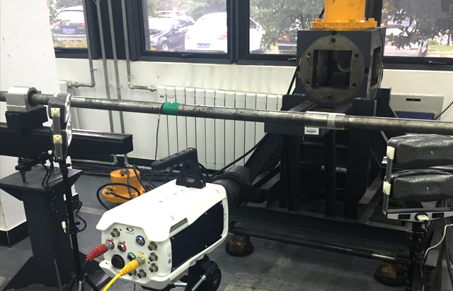 XTDIC-STROBE三維動態(tài)測量系統(tǒng)用于霍普金森桿沖擊測試.jpg XTDIC-STROBE三維動態(tài)測量系統(tǒng)用于霍普金森桿沖擊測試.jpg