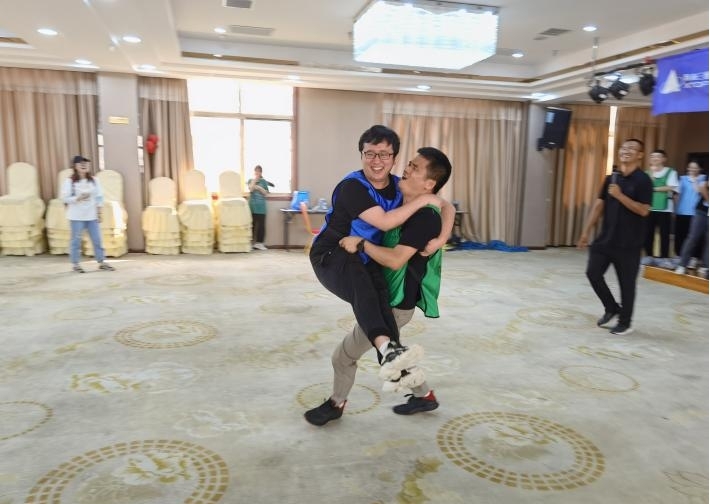 心中有愛一起經(jīng)歷,眼里有光攜手開拓 ——記新拓2022年中總結(jié)和團(tuán)建活動.jpg 心中有愛一起經(jīng)歷,眼里有光攜手開拓 ——記新拓2022年中總結(jié)和團(tuán)建活動.jpg