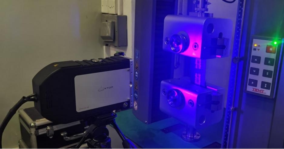 非接觸式視頻引伸計-包裝材料拉伸測試.jpg 非接觸式視頻引伸計-包裝材料拉伸測試.jpg