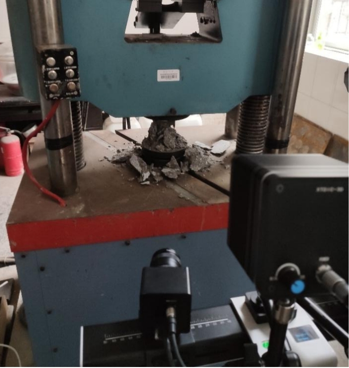 dic數(shù)字圖像相關(guān)技術(shù)用于纖維加固混凝土壓縮應(yīng)變測(cè)試實(shí)驗(yàn).jpg dic數(shù)字圖像相關(guān)技術(shù)用于纖維加固混凝土壓縮應(yīng)變測(cè)試實(shí)驗(yàn).jpg