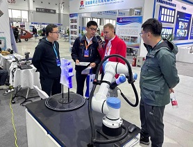  新拓三維攜高精度藍(lán)光三維掃描產(chǎn)品方案亮相汽車(chē)制造與航空裝備展