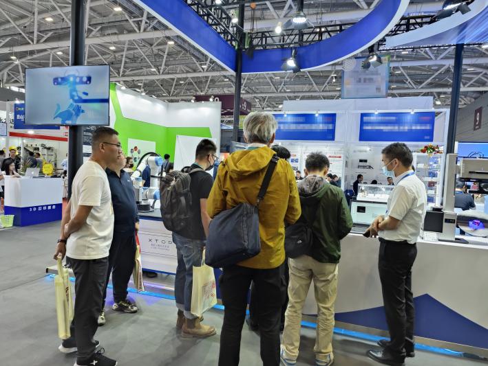 DMP大灣區(qū)工博會新拓三維展出XTOM高精度藍(lán)光三維掃描儀.jpg DMP大灣區(qū)工博會新拓三維展出XTOM高精度藍(lán)光三維掃描儀.jpg