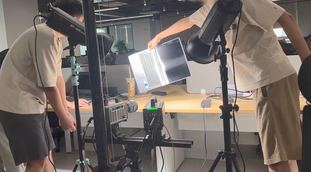 DIC非接觸應(yīng)變測量-筆記本電腦跌落測試.jpg DIC非接觸應(yīng)變測量-筆記本電腦跌落測試.jpg