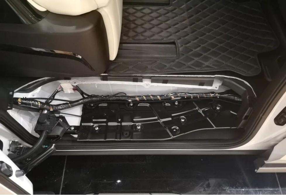 拍照式藍光三維掃描儀在汽車配件定制改裝的應用.jpg 拍照式藍光三維掃描儀在汽車配件定制改裝的應用.jpg