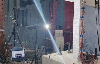 基于3D-DIC全場(chǎng)應(yīng)變測(cè)量技術(shù)的混凝土-鋼板結(jié)構(gòu)抗剪性能測(cè)試