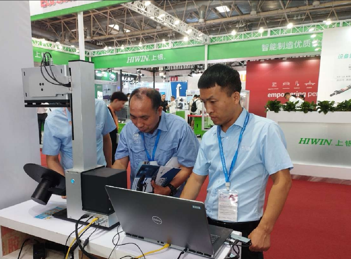 新拓三維自動(dòng)化藍(lán)光三維掃描檢測(cè)系統(tǒng)參展CIMES2024.jpg 新拓三維自動(dòng)化藍(lán)光三維掃描檢測(cè)系統(tǒng)參展CIMES2024.jpg