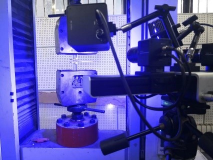 復(fù)合材料劈裂DIC三維全場(chǎng)應(yīng)變測(cè)量.jpg 復(fù)合材料劈裂DIC三維全場(chǎng)應(yīng)變測(cè)量.jpg