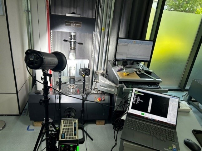 高速DIC技術用于復合材料高速拉伸瞬態(tài)脆斷測量.jpg 高速DIC技術用于復合材料高速拉伸瞬態(tài)脆斷測量.jpg