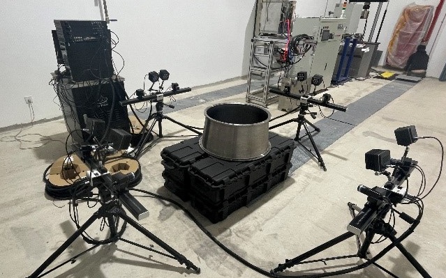 DIC技術(shù)多測(cè)量頭方案用于大曲率圓柱試件360°全周變形測(cè)量.jpg DIC技術(shù)多測(cè)量頭方案用于大曲率圓柱試件360°全周變形測(cè)量.jpg