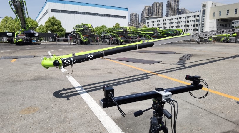 XTDIC三維全場應(yīng)變測量系統(tǒng)用于混凝土泵車臂架在載荷狀態(tài)下三維姿態(tài)測量.jpg