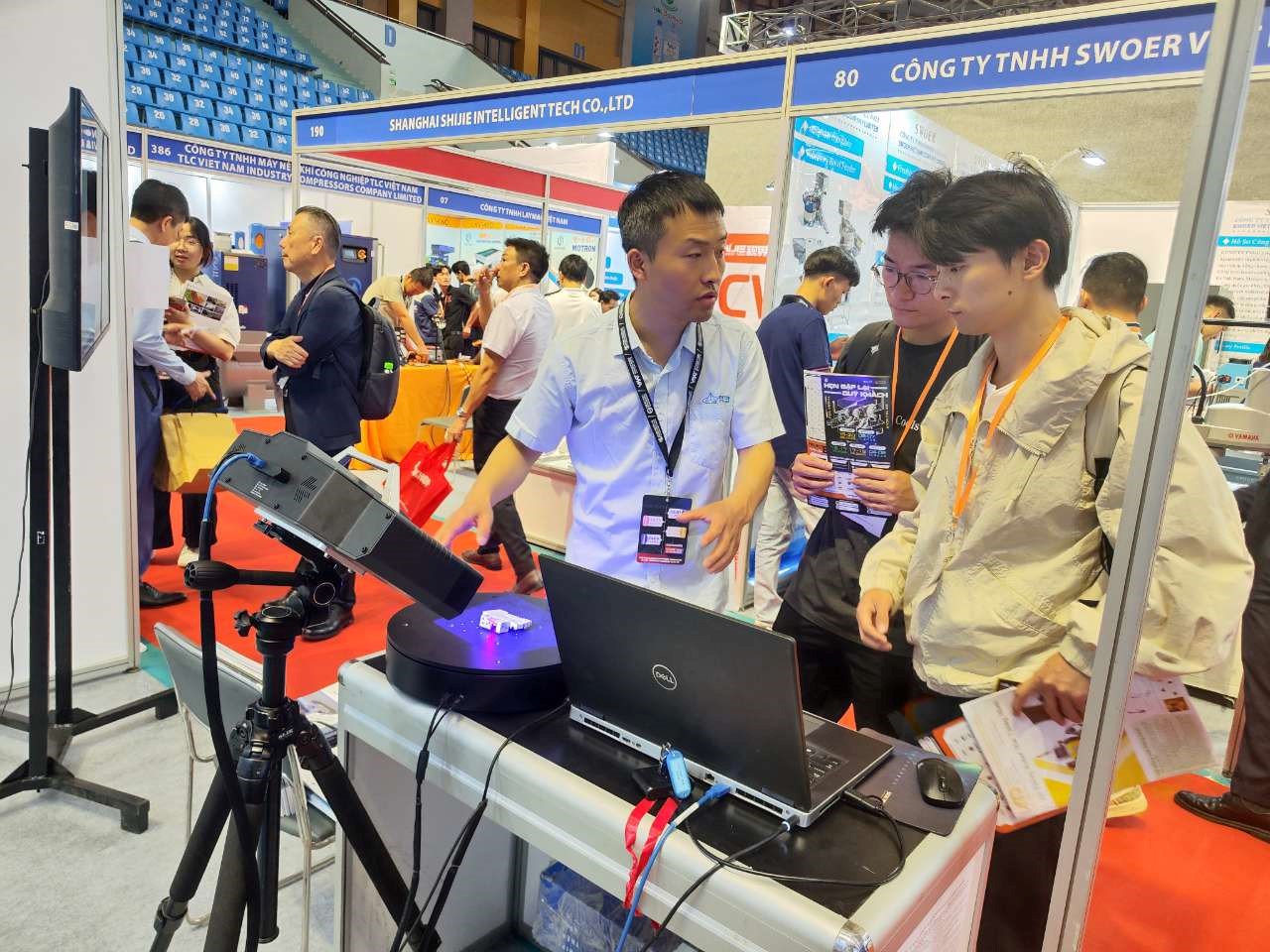 新拓三維攜XTOM系列藍光三維掃描產(chǎn)品方案參展越南工業(yè)與制造業(yè)博覽會現(xiàn)場 新拓三維攜XTOM系列藍光三維掃描產(chǎn)品方案參展越南工業(yè)與制造業(yè)博覽會現(xiàn)場